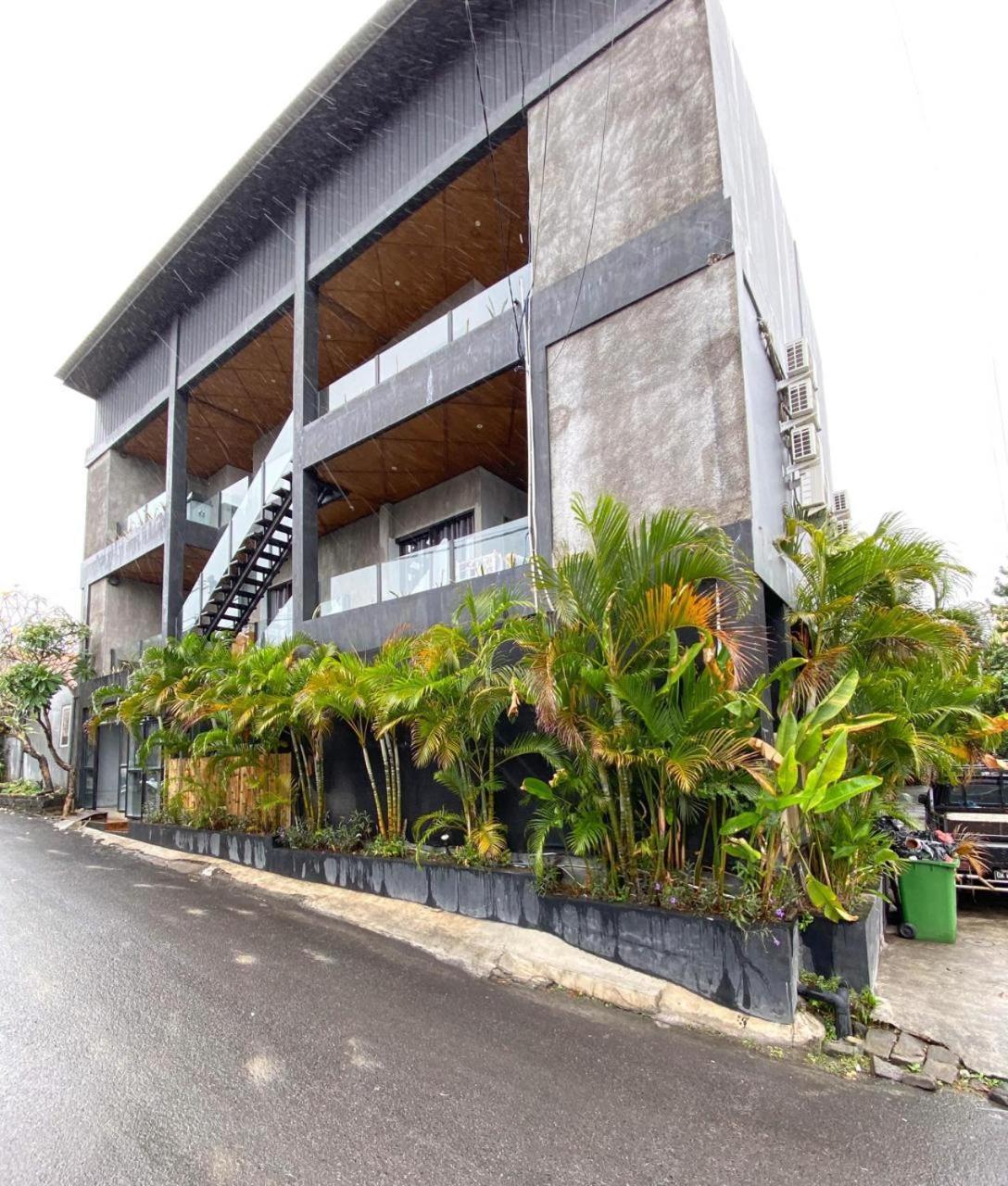 Escotel Krisnantara Canggu  Bagian luar foto